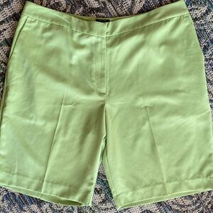 Izod x-tra dry golf shorts size 16